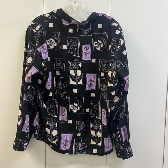 NWOT Notations Flower Button Down Blouse - Picture 2 of 3